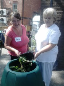 Recycling green waste to make compost